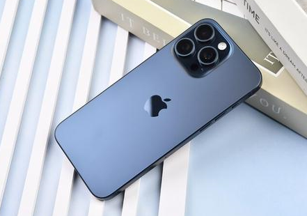 青白江苹果维修点分享iPhone 15 Pro Max屏幕更换全新实操风险 